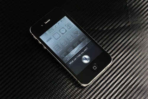 ׿ iPhone 4S л