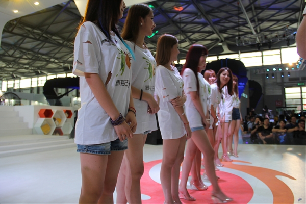 ChinaJoy 2013 走马观花:福利你懂的