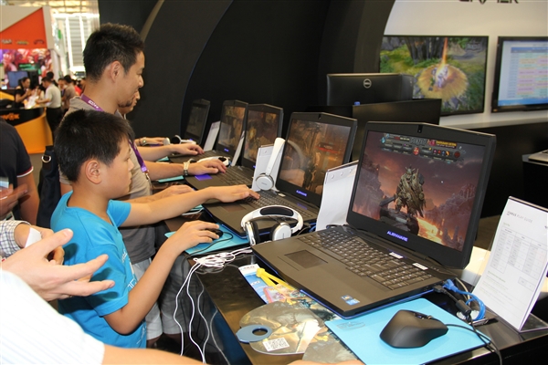 ChinaJoy 2013 走马观花:福利你懂的