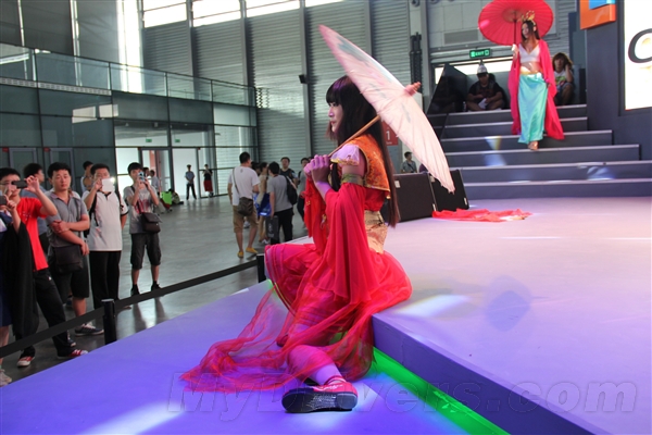 ChinaJoy 2013 走马观花:福利你懂的