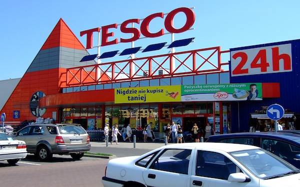 Tesco-store-in-Warsaw