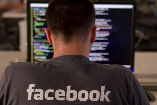 Facebook ޸˽ɾ漰Ի