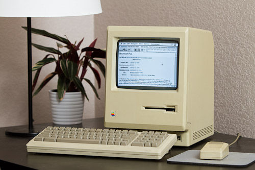 ƻ Macintosh Plus 