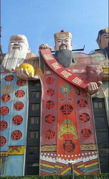 网曝“全中国最丑建筑”:无力吐槽