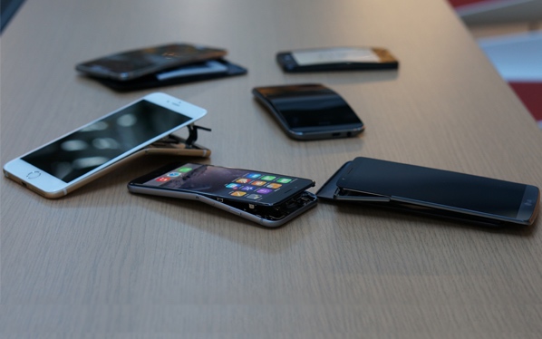 CRO_Electronics_Bent_Phones_Scattered_09-14