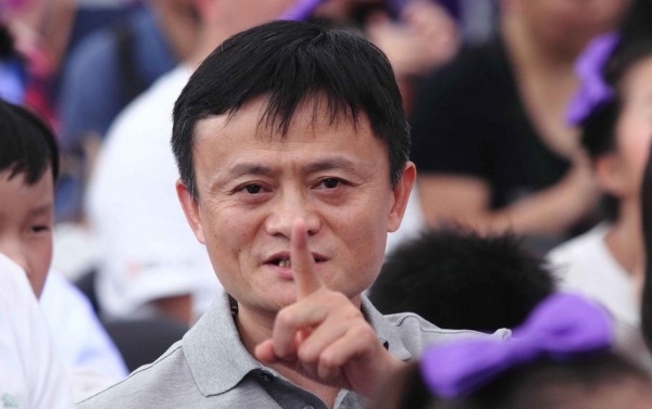 马云回杭州了首次露面捐款 1100 万