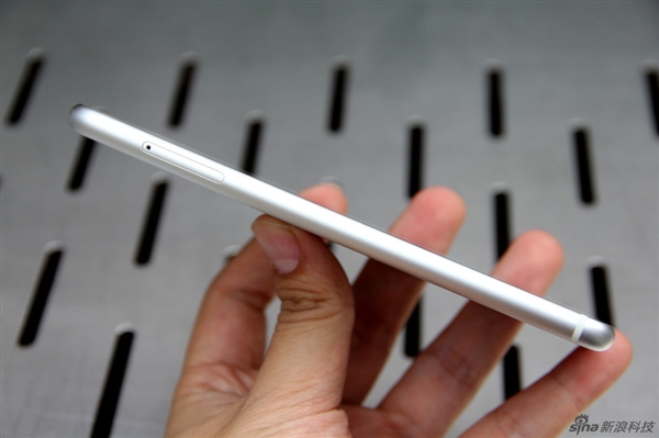 1999 Ԫ“iPhone 6”ͼ