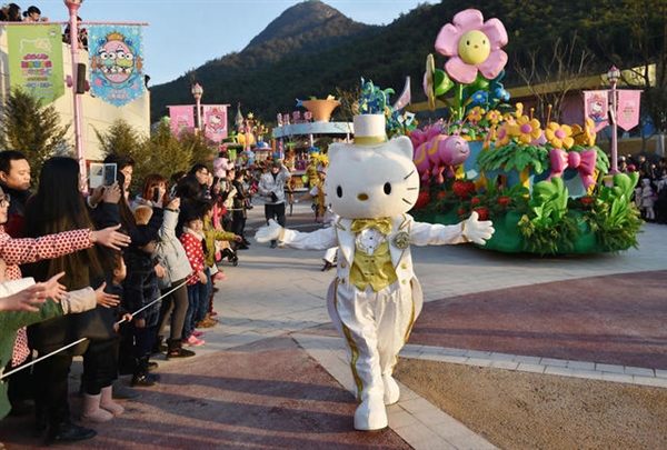 中国首座 Hello Kitty 乐园:好可爱