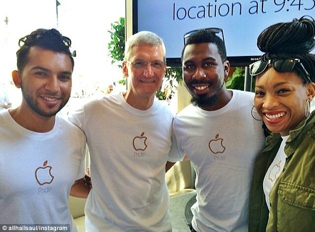 tim-cook-lgbt